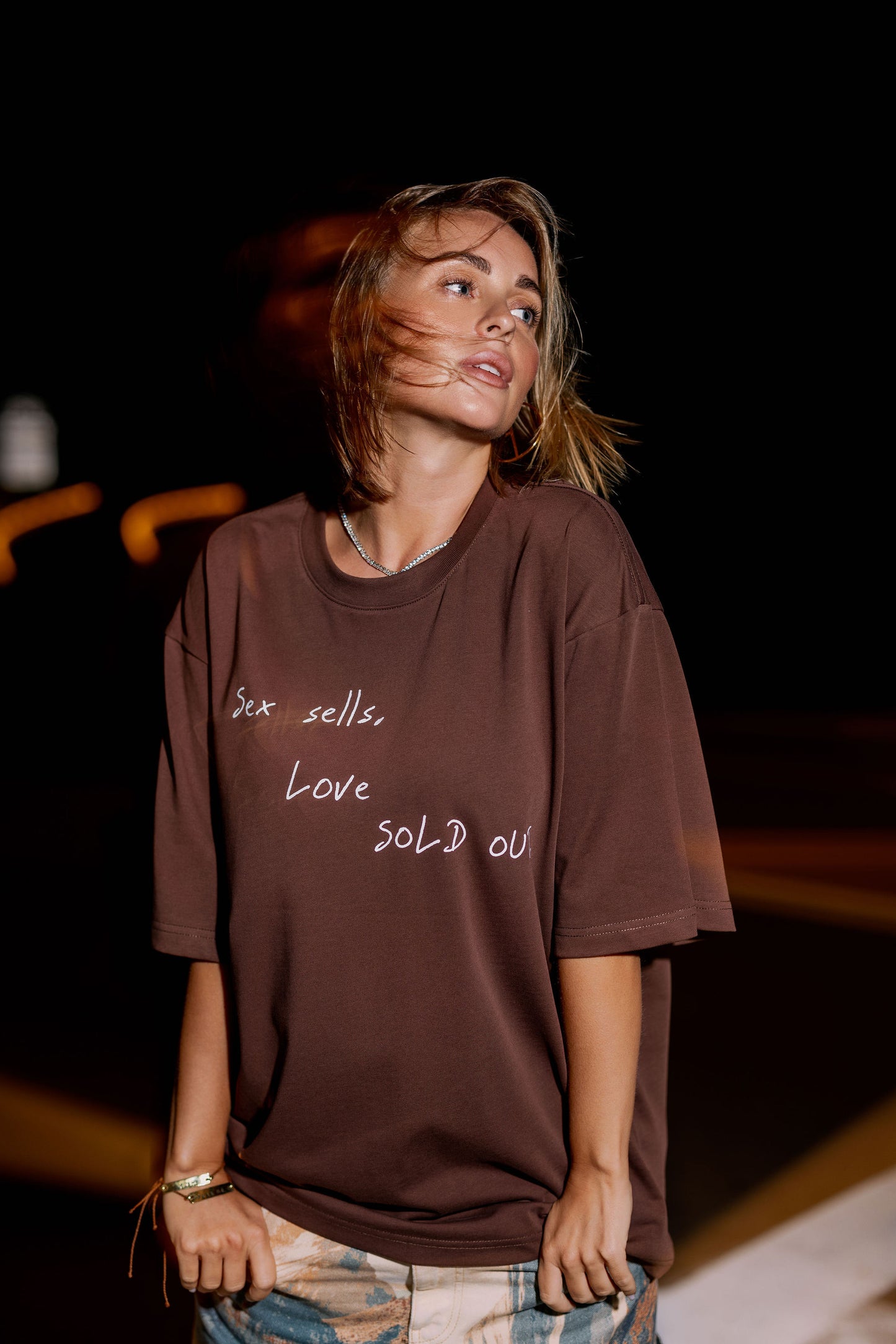 Oversized T-Shirt Chocolate "Love Sold"