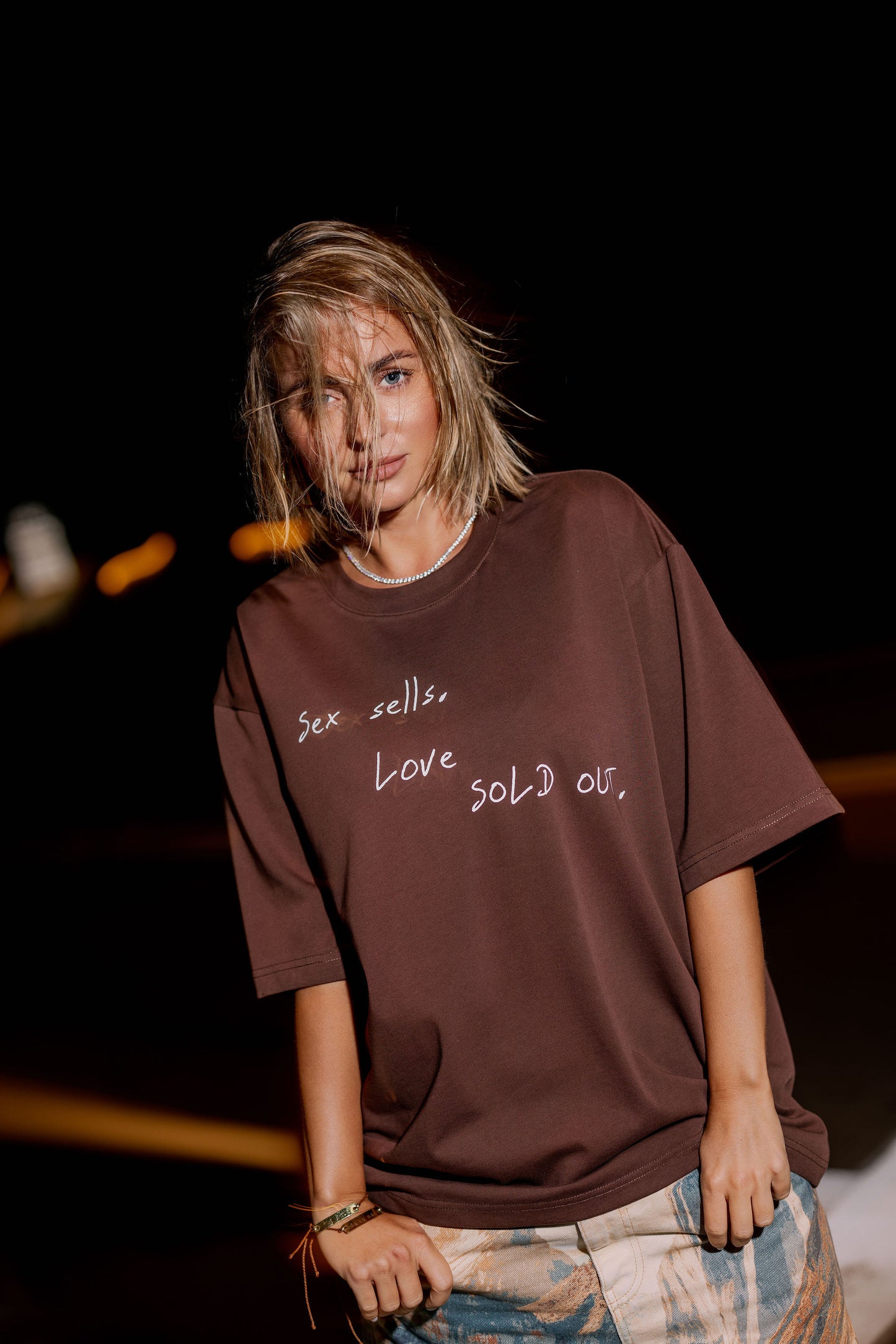 Oversized T-Shirt Chocolate "Love Sold"