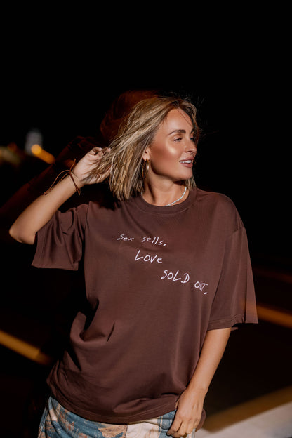 Oversized T-Shirt Chocolate "Love Sold"