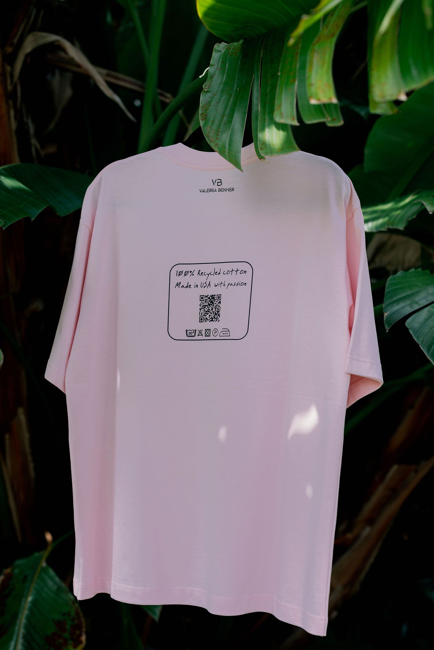 Oversized T-Shirt Bubblegum "Love Sold"